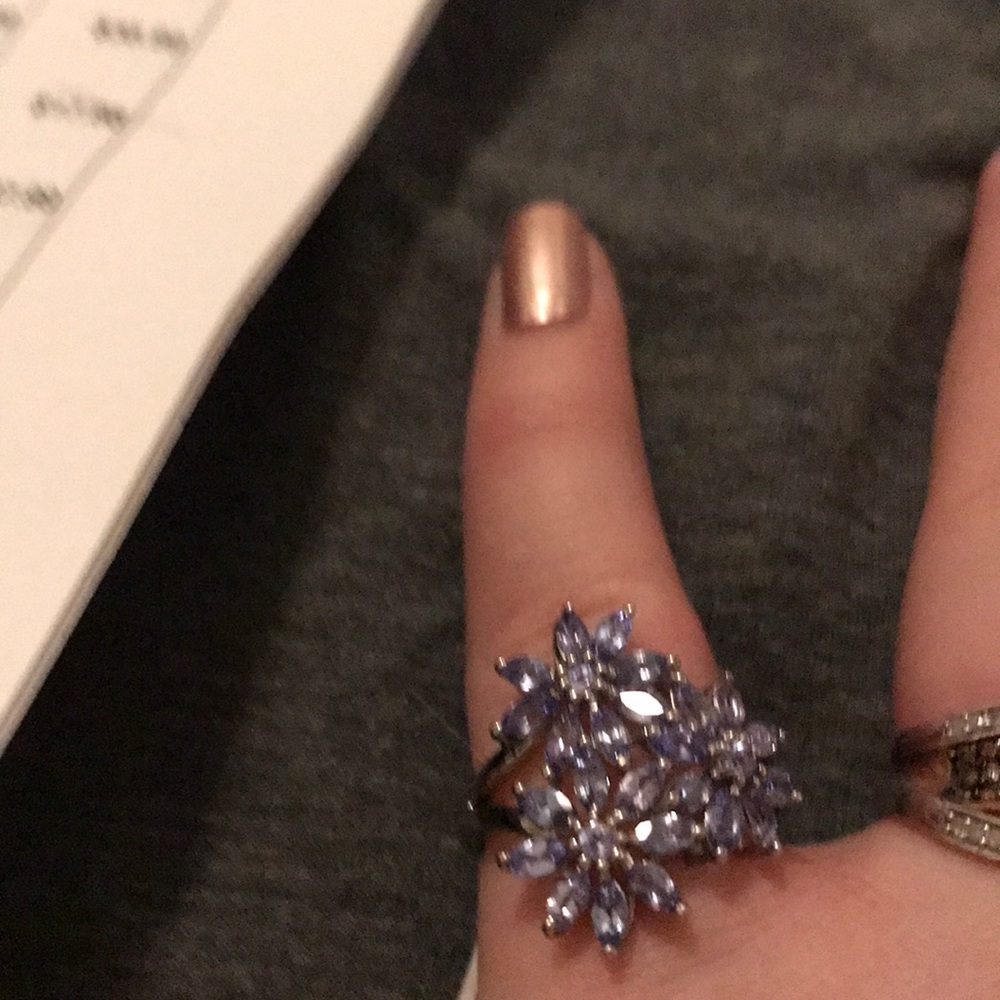 Tanzanite platinum floral ring